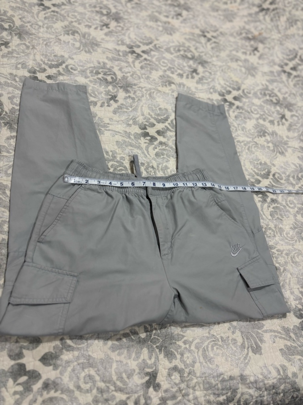 Nike Men's Gray Cargo Pants Sz Medium